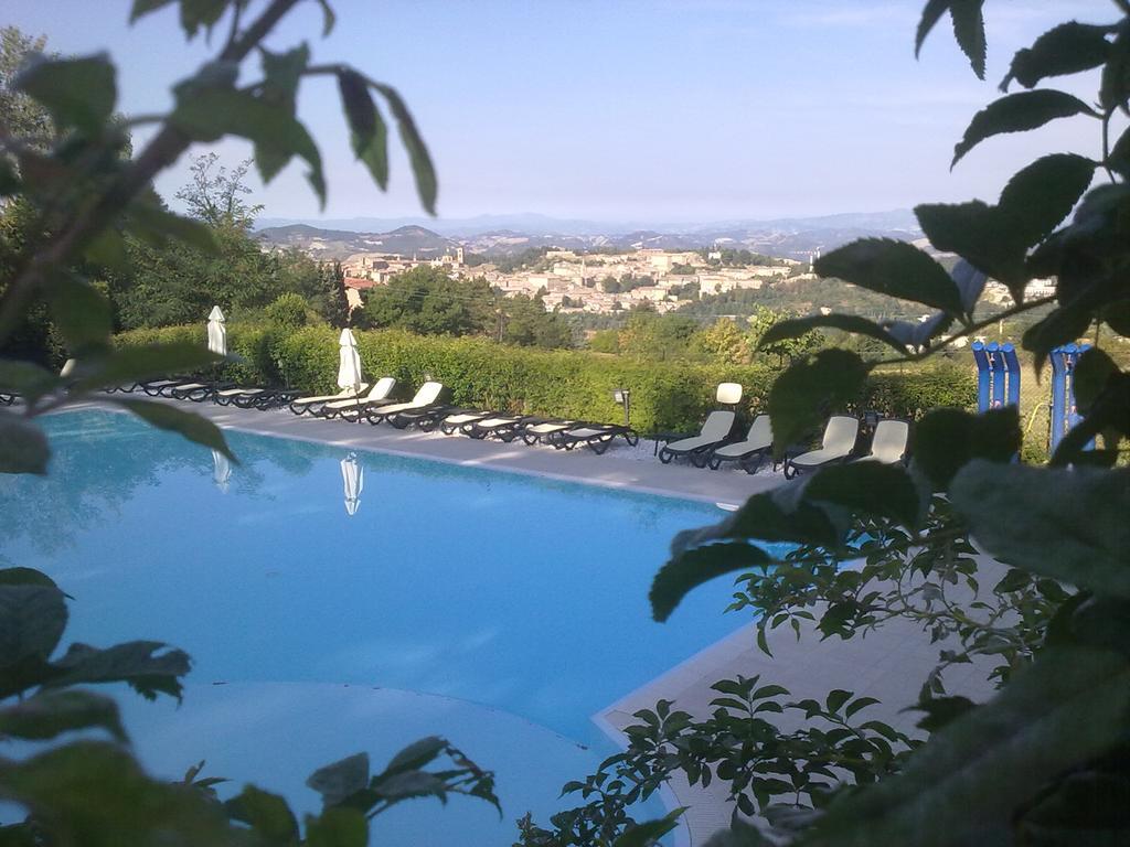 Hotel Camping Pineta Urbino Exterior foto