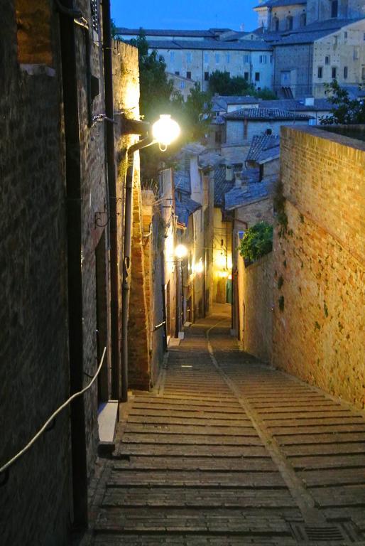 Hotel Camping Pineta Urbino Exterior foto