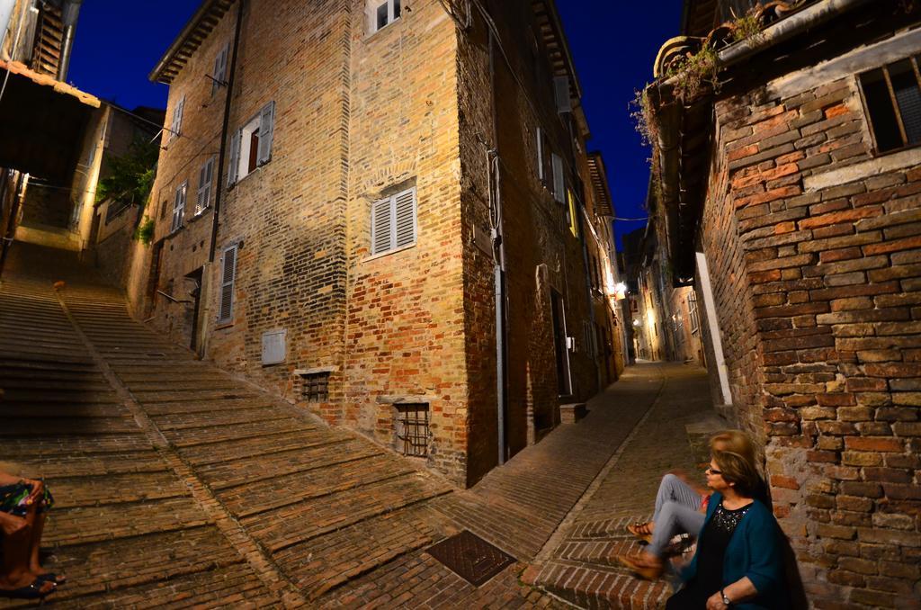 Hotel Camping Pineta Urbino Exterior foto