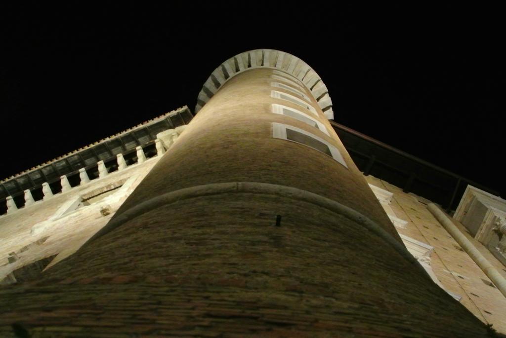 Hotel Camping Pineta Urbino Exterior foto