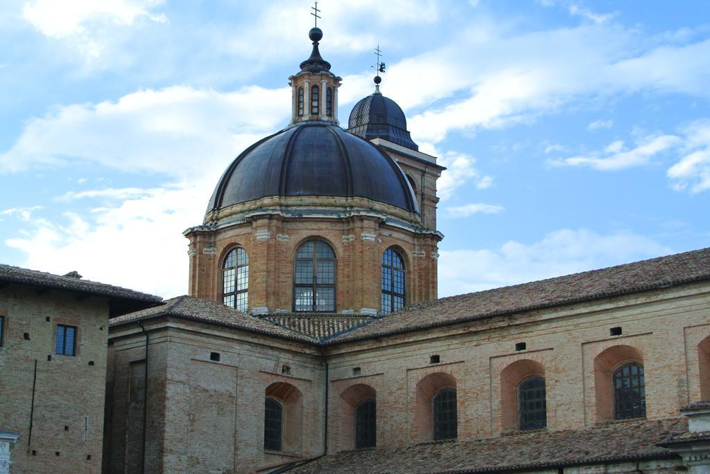 Hotel Camping Pineta Urbino Exterior foto